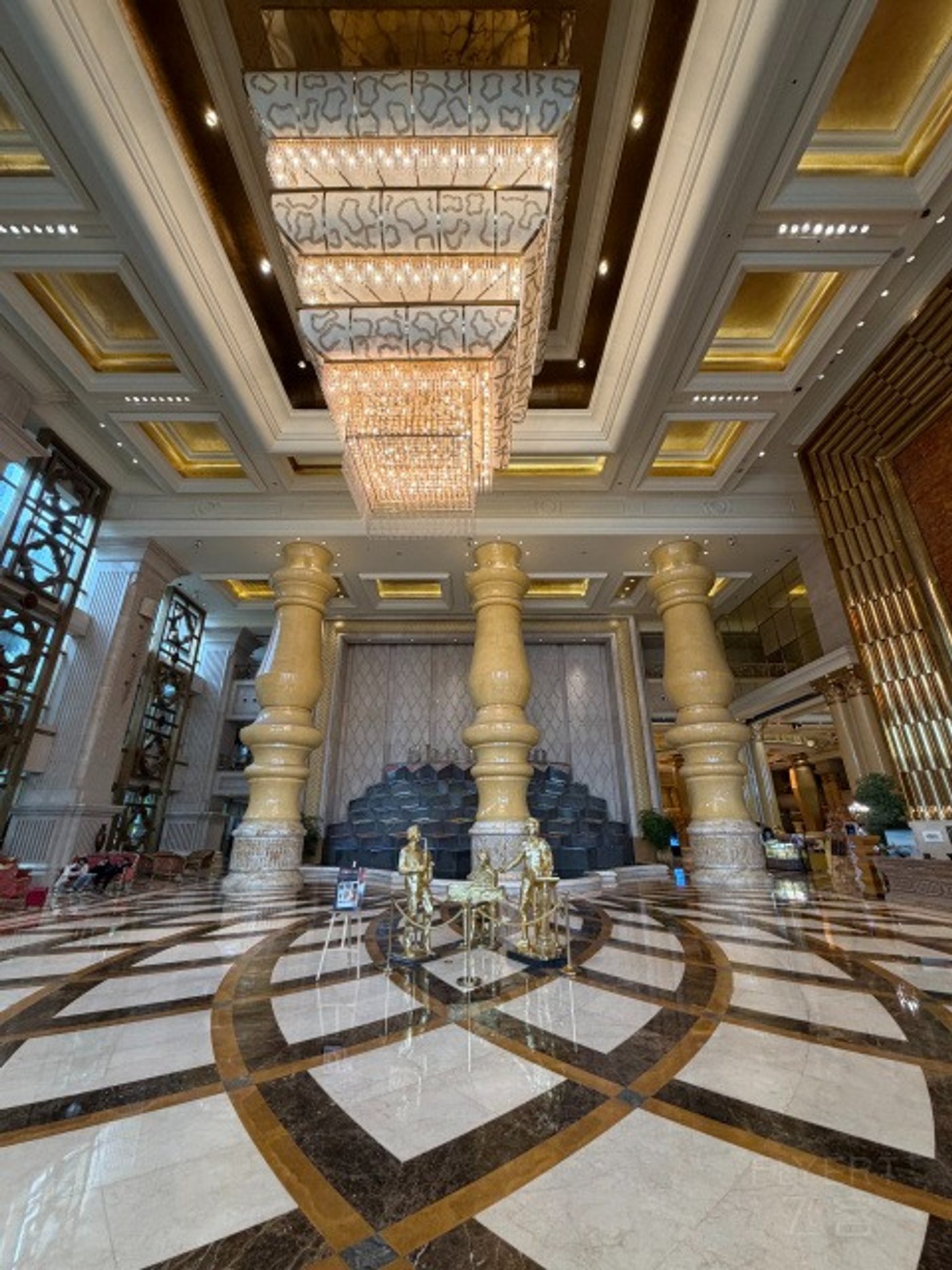 Chongqing Sheraton Hotel (5-Star)
